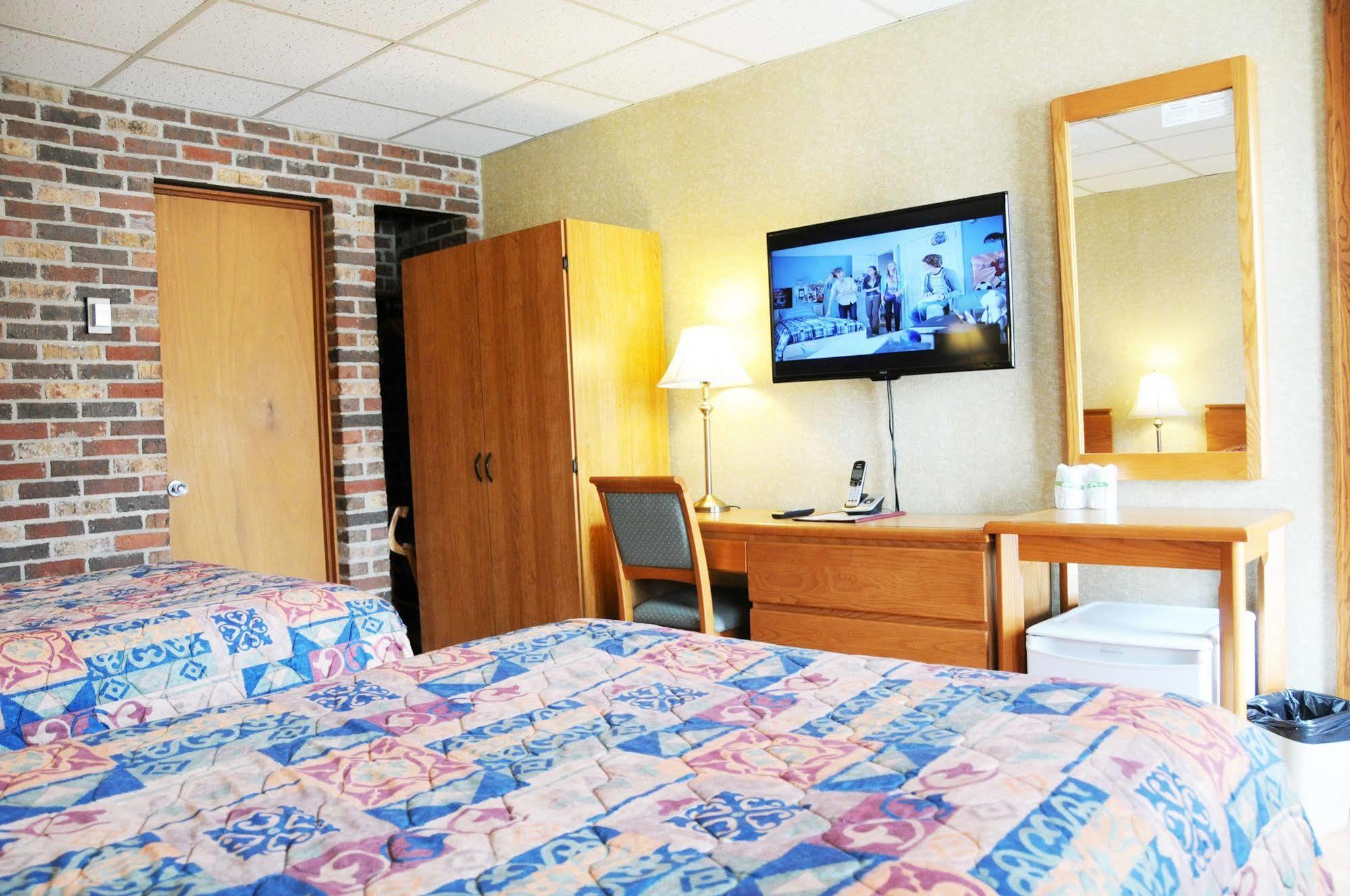 Motel & Hotel La Paysanne Sherbrooke Exteriör bild